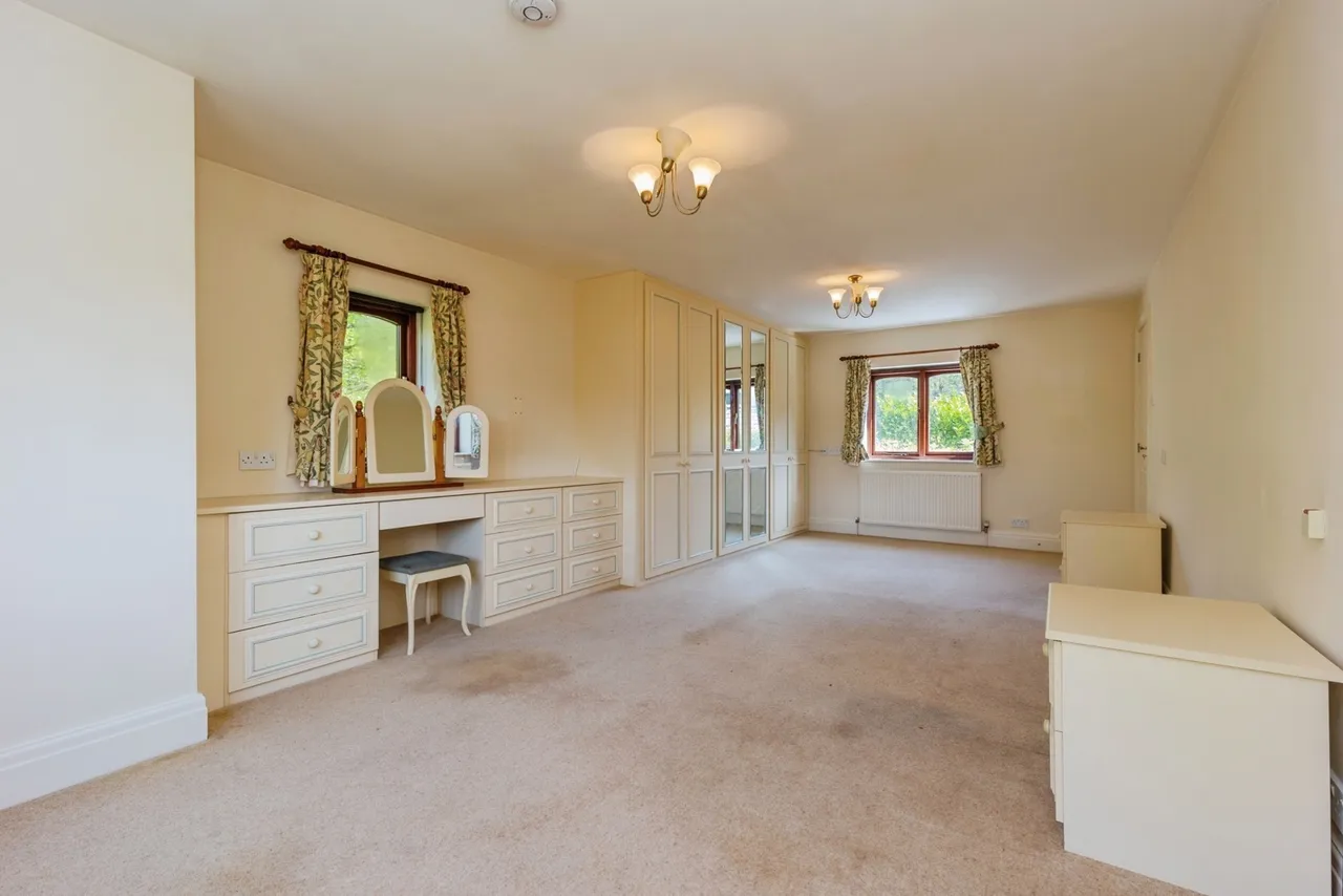Bishops Lane, Buxton, Derbyshire, SK17, photo 26