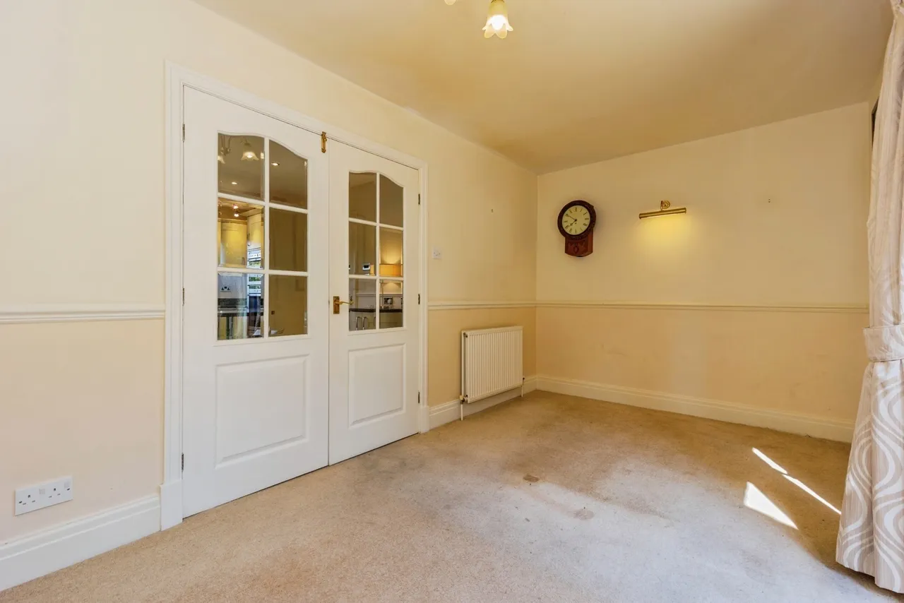 Bishops Lane, Buxton, Derbyshire, SK17, photo 10