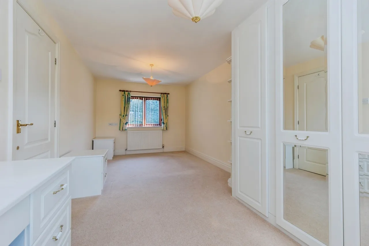 Bishops Lane, Buxton, Derbyshire, SK17, photo 34