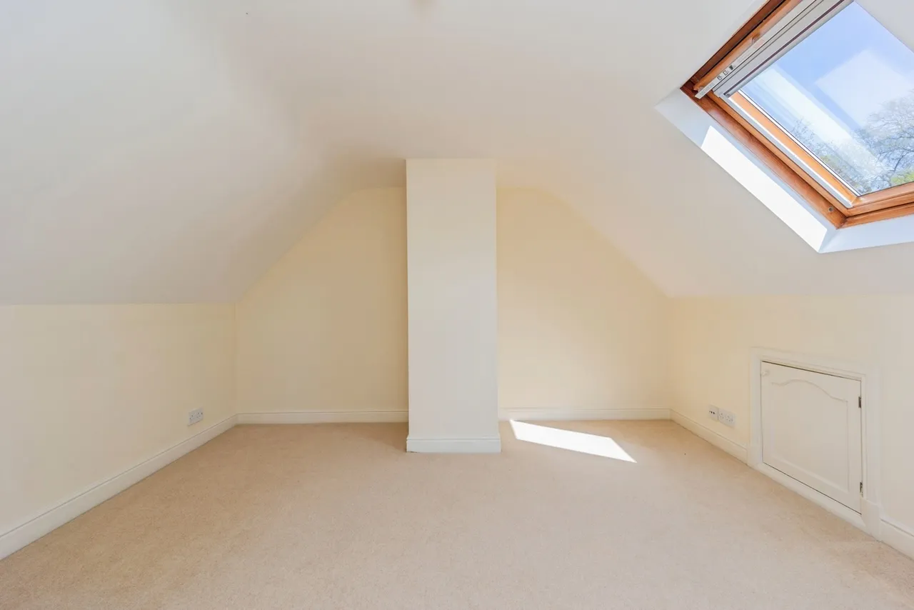 Bishops Lane, Buxton, Derbyshire, SK17, photo 45