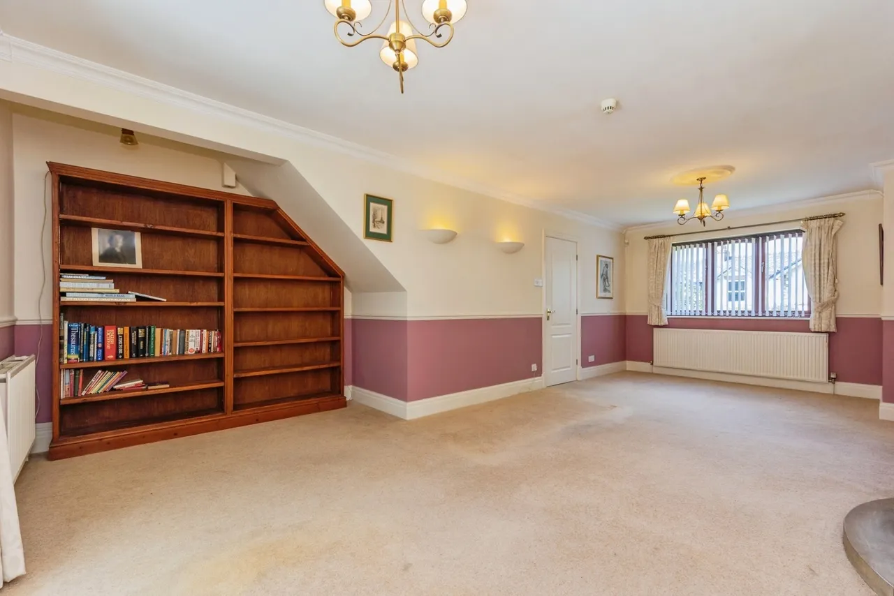 Bishops Lane, Buxton, Derbyshire, SK17, photo 5
