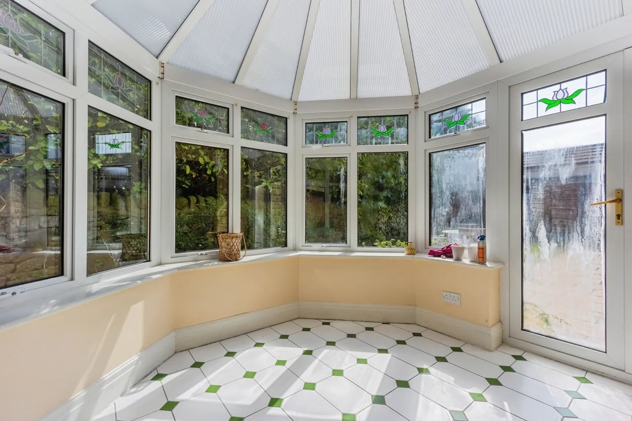 Bishops Lane, Buxton, Derbyshire, SK17, photo 13