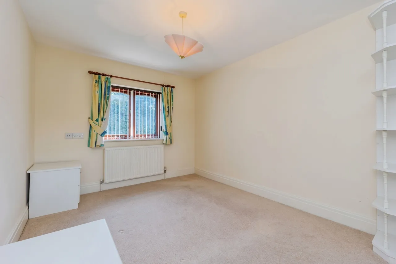 Bishops Lane, Buxton, Derbyshire, SK17, photo 33