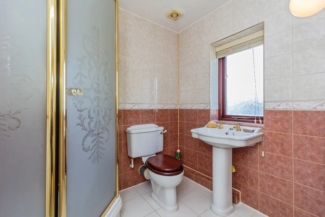 Bishops Lane, Buxton, Derbyshire, SK17, photo 25