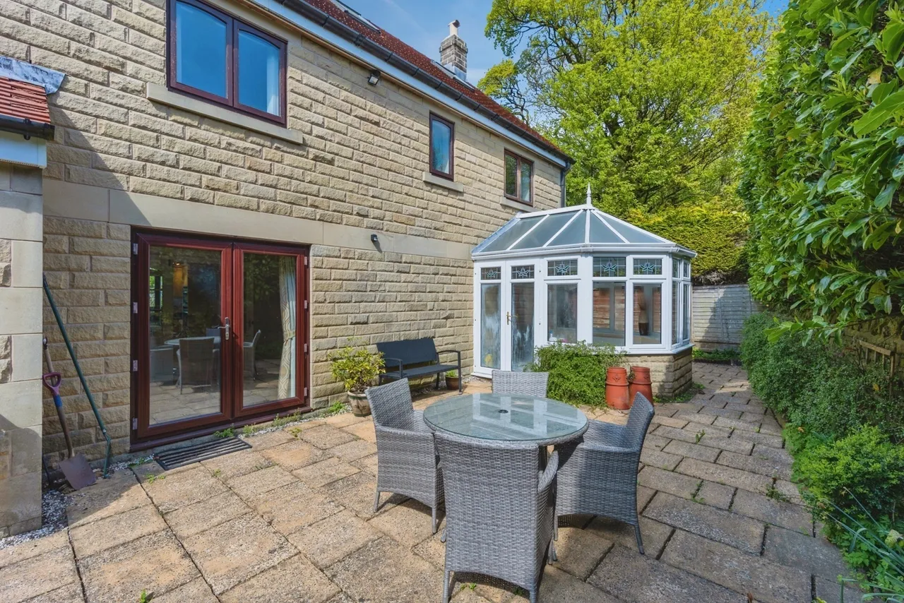 Bishops Lane, Buxton, Derbyshire, SK17, photo 19