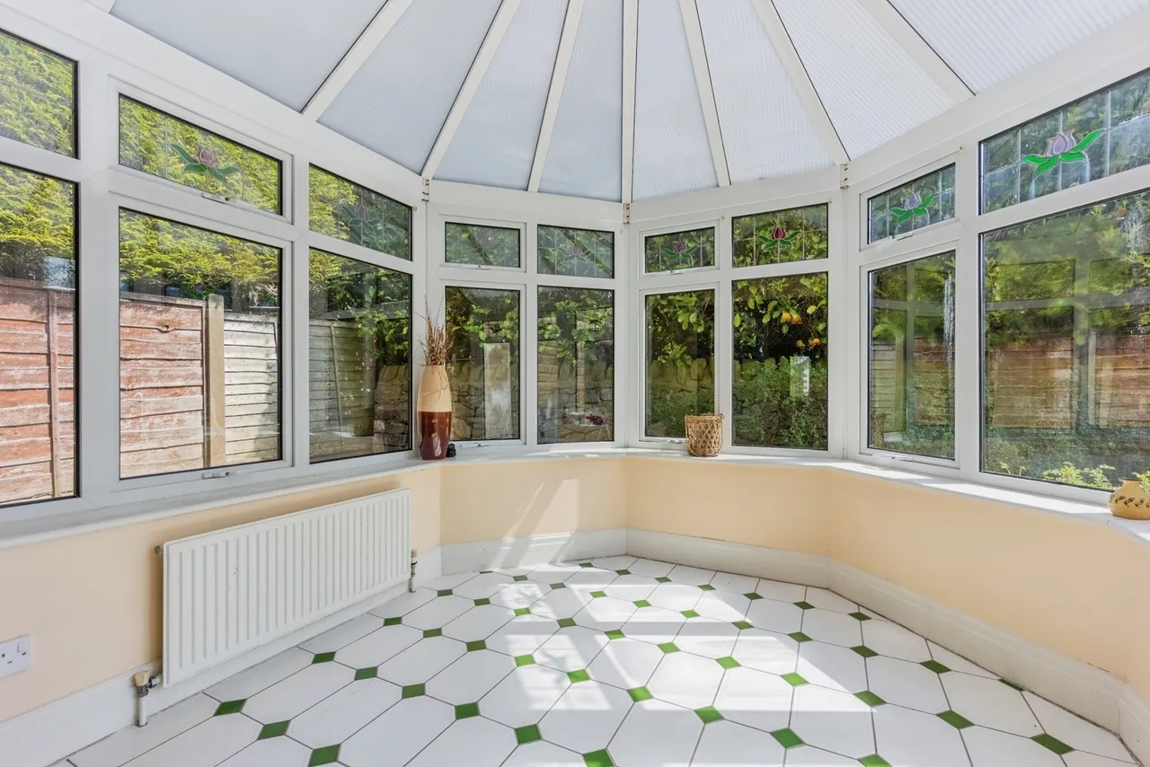 Bishops Lane, Buxton, Derbyshire, SK17, photo 12