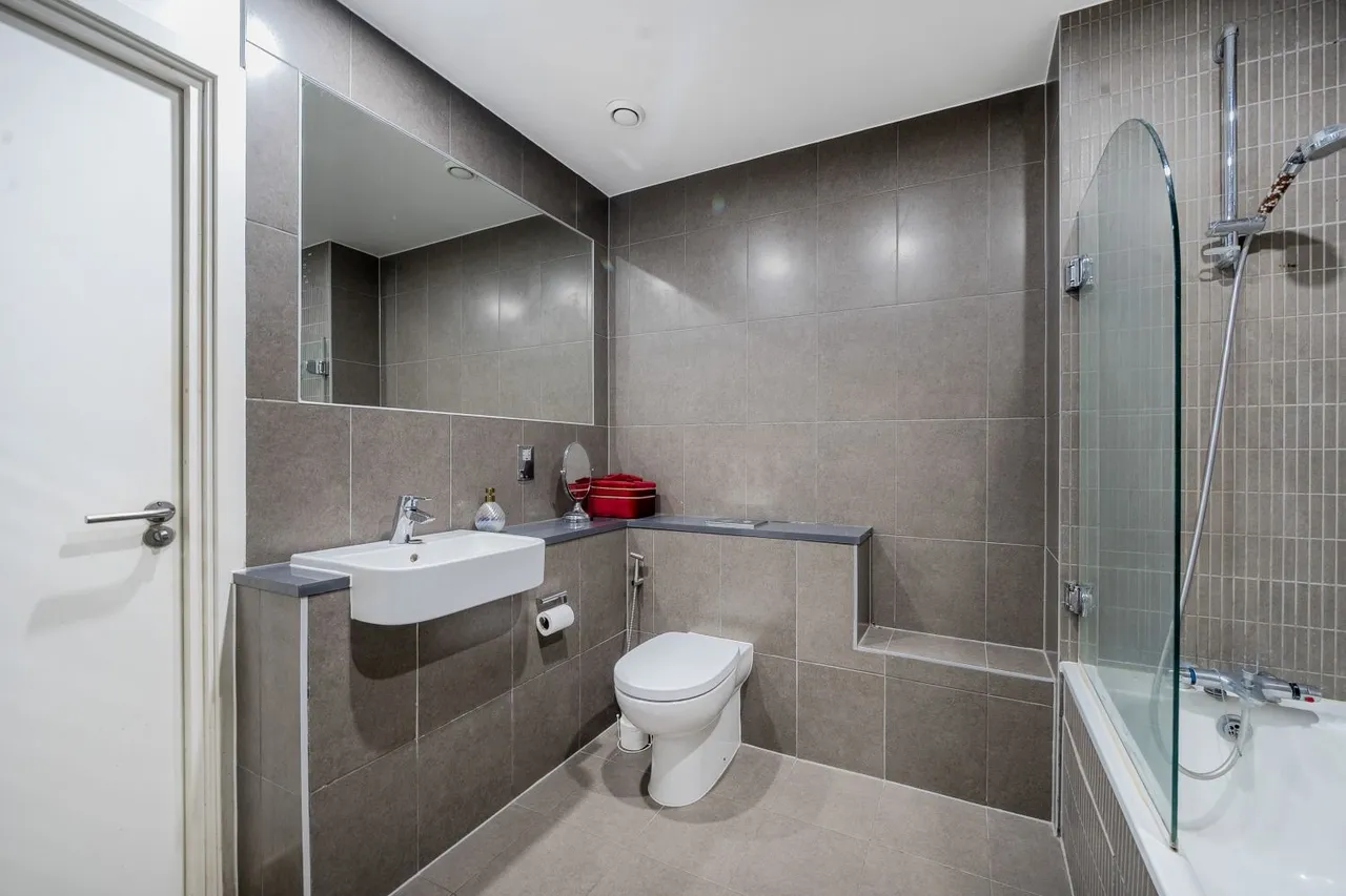 Raine Street, London, E1W, photo 11
