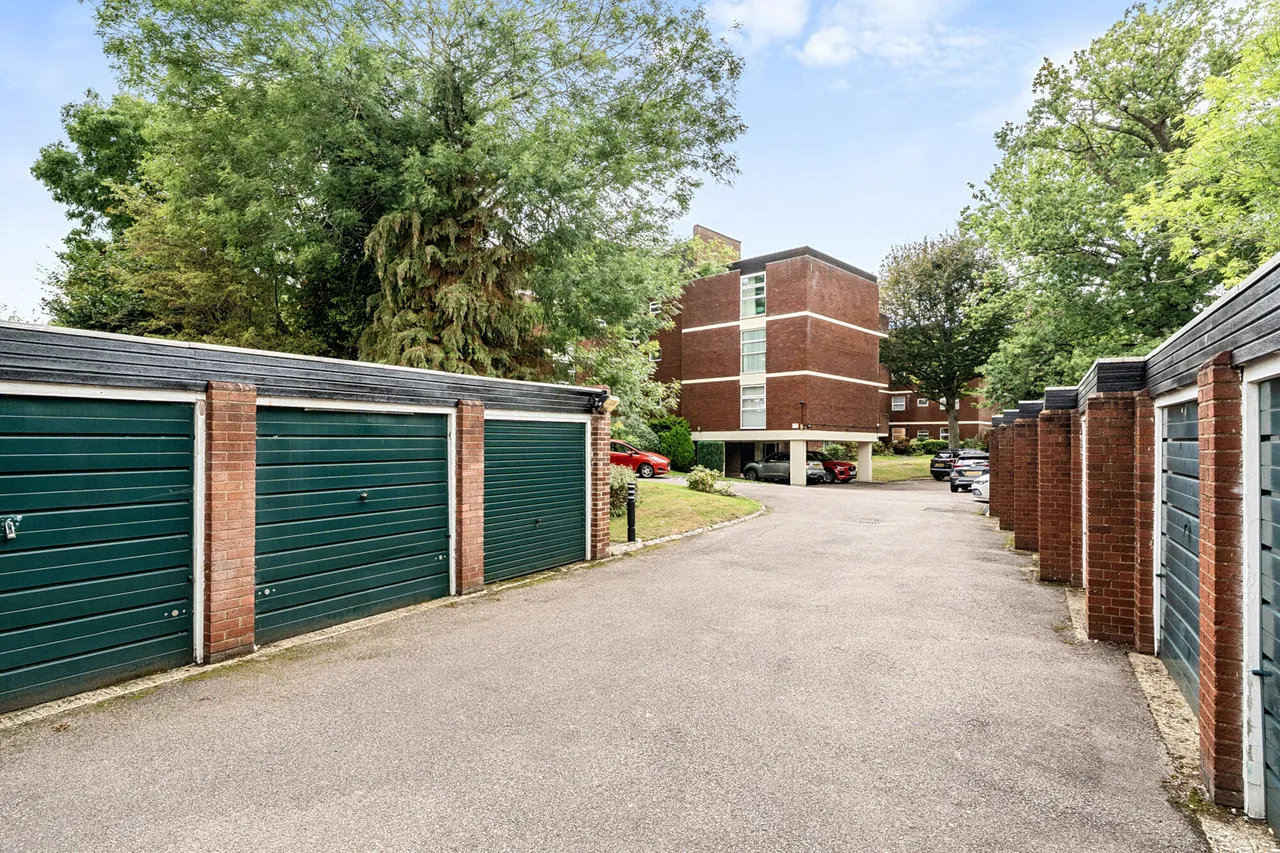 West End Lane, HA5, photo 19