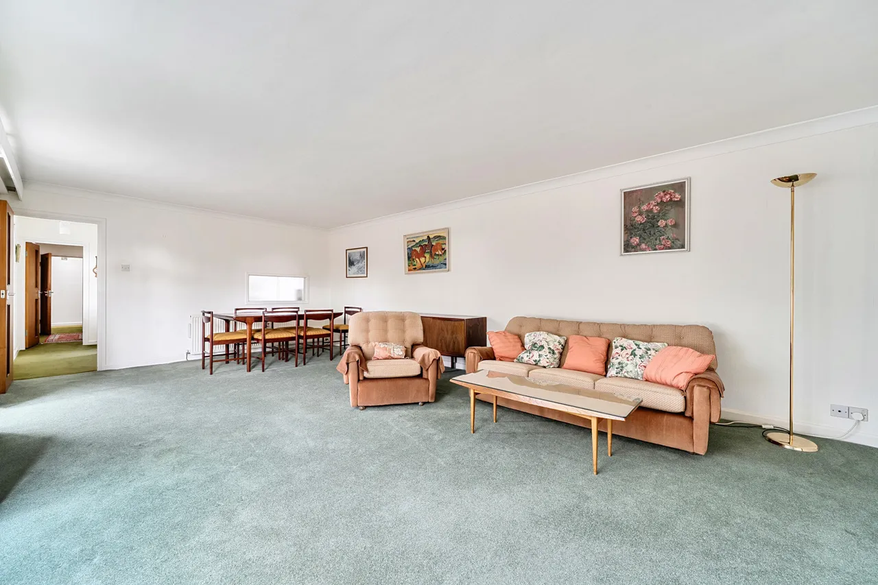 West End Lane, HA5, photo 4