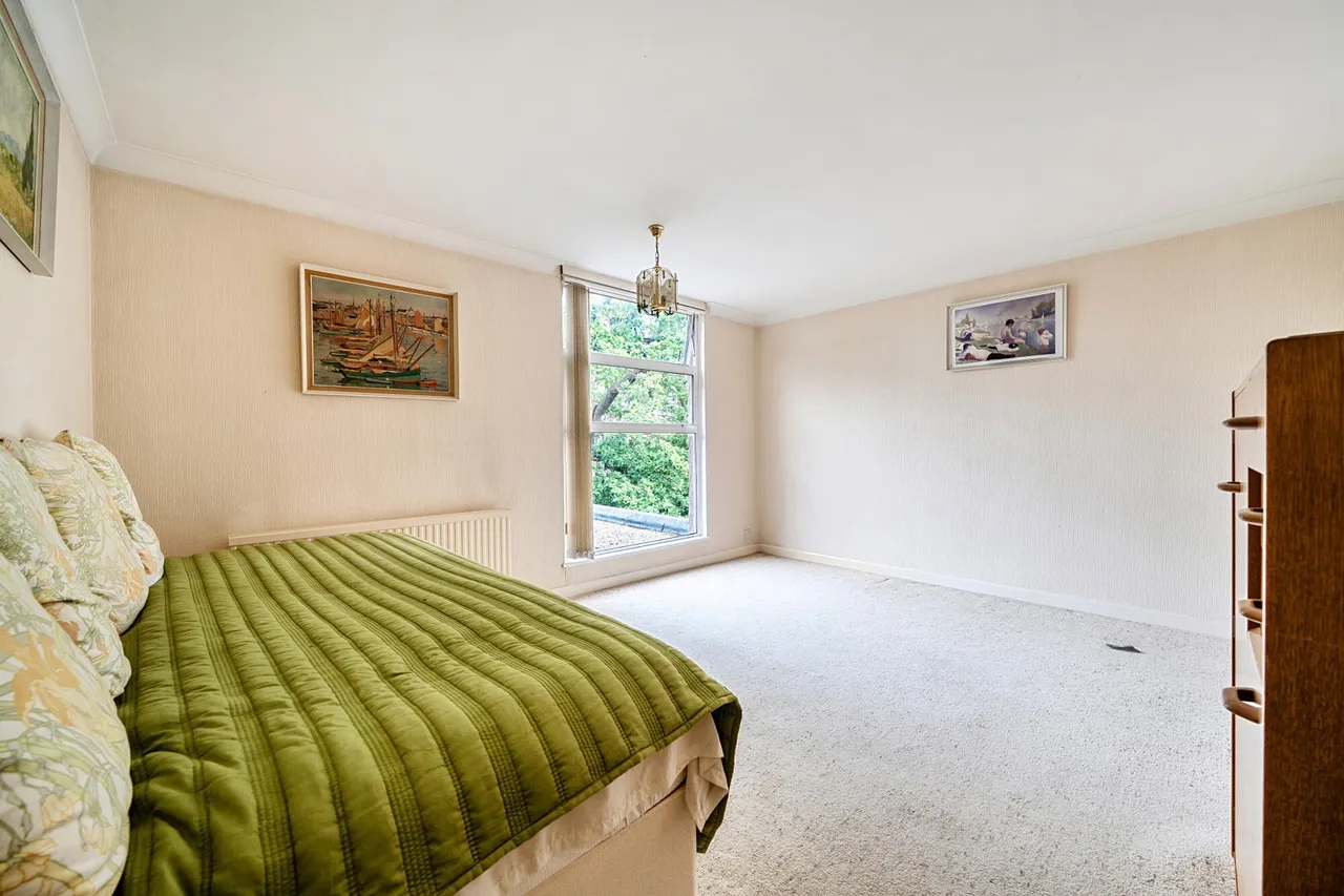 West End Lane, HA5, photo 6
