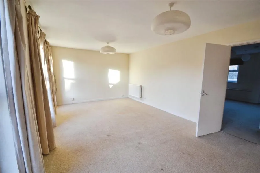 High Street, Winslow, MK18, photo 6