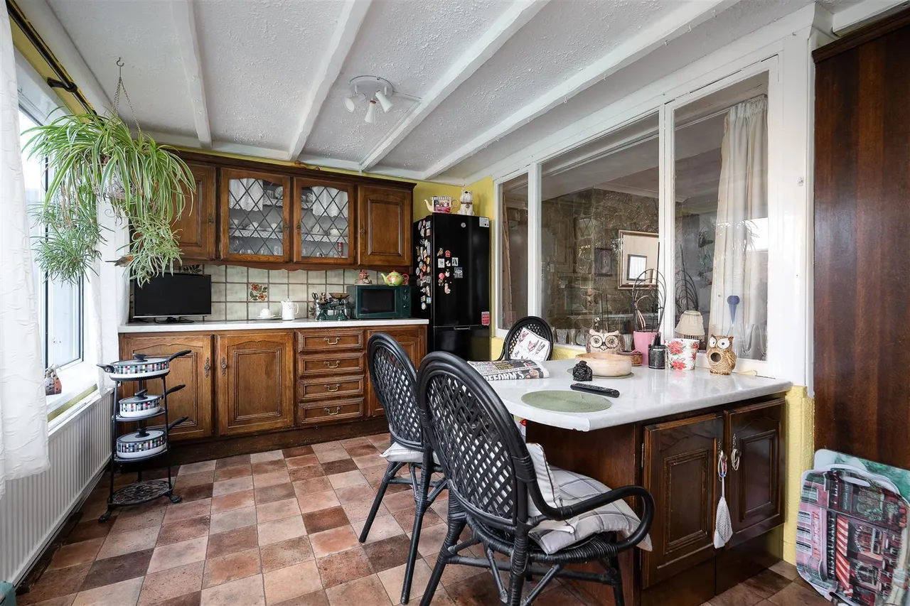 Money Lane, West Drayton, UB7, photo 6