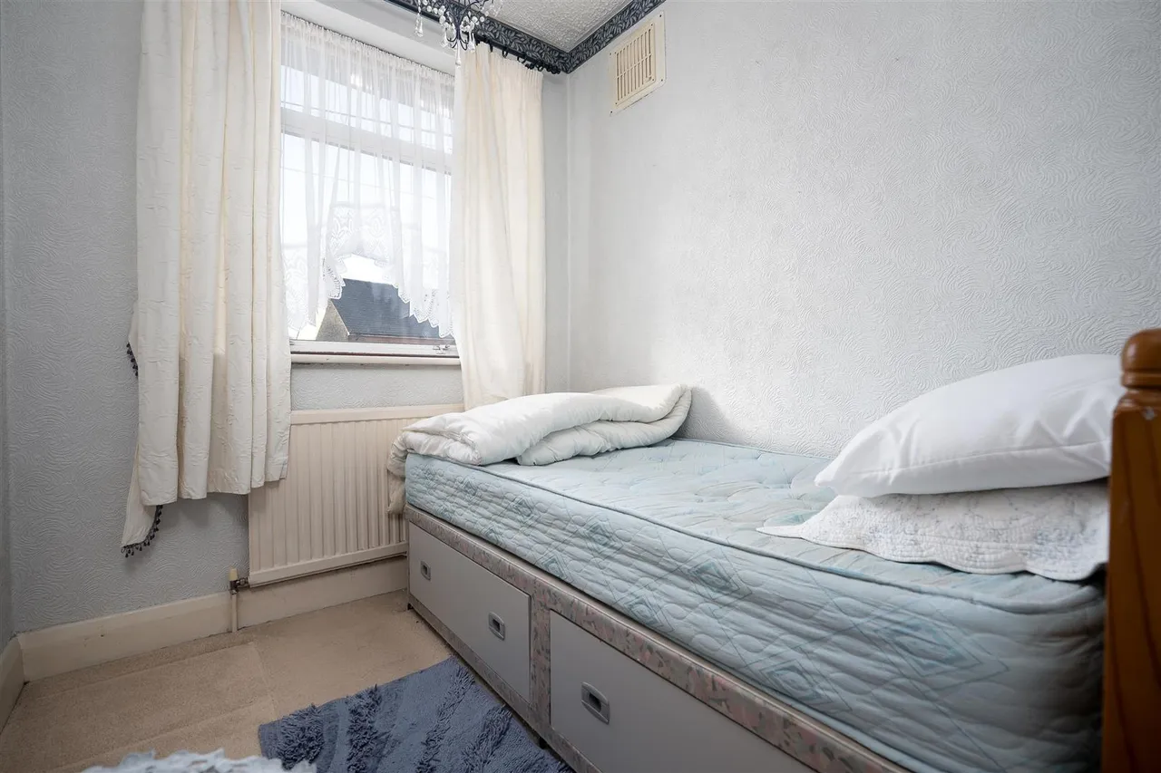 Money Lane, West Drayton, UB7, photo 12