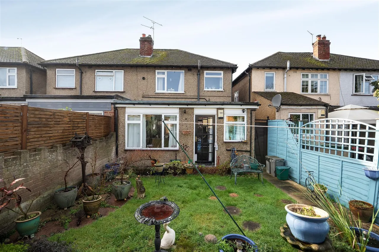 Money Lane, West Drayton, UB7, photo 5