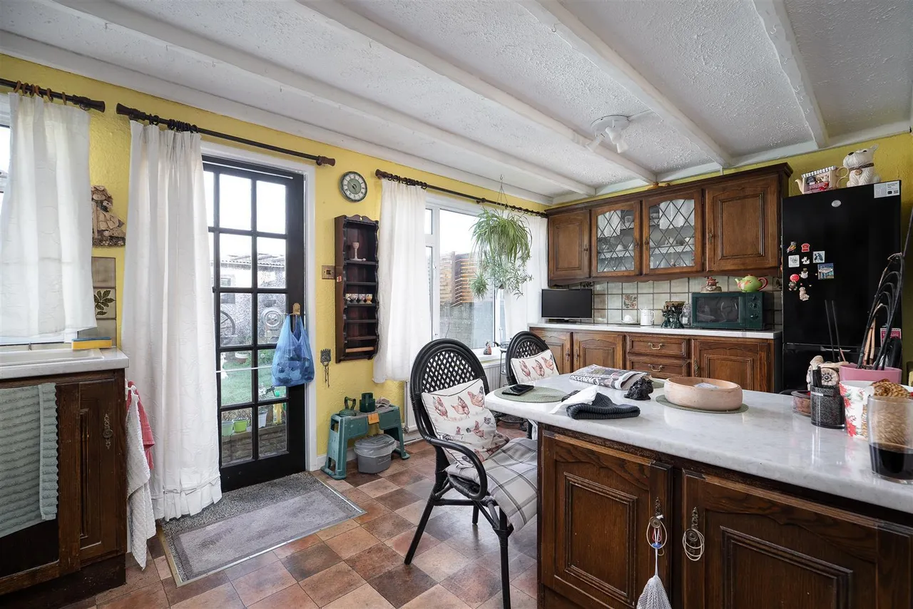 Money Lane, West Drayton, UB7, photo 9