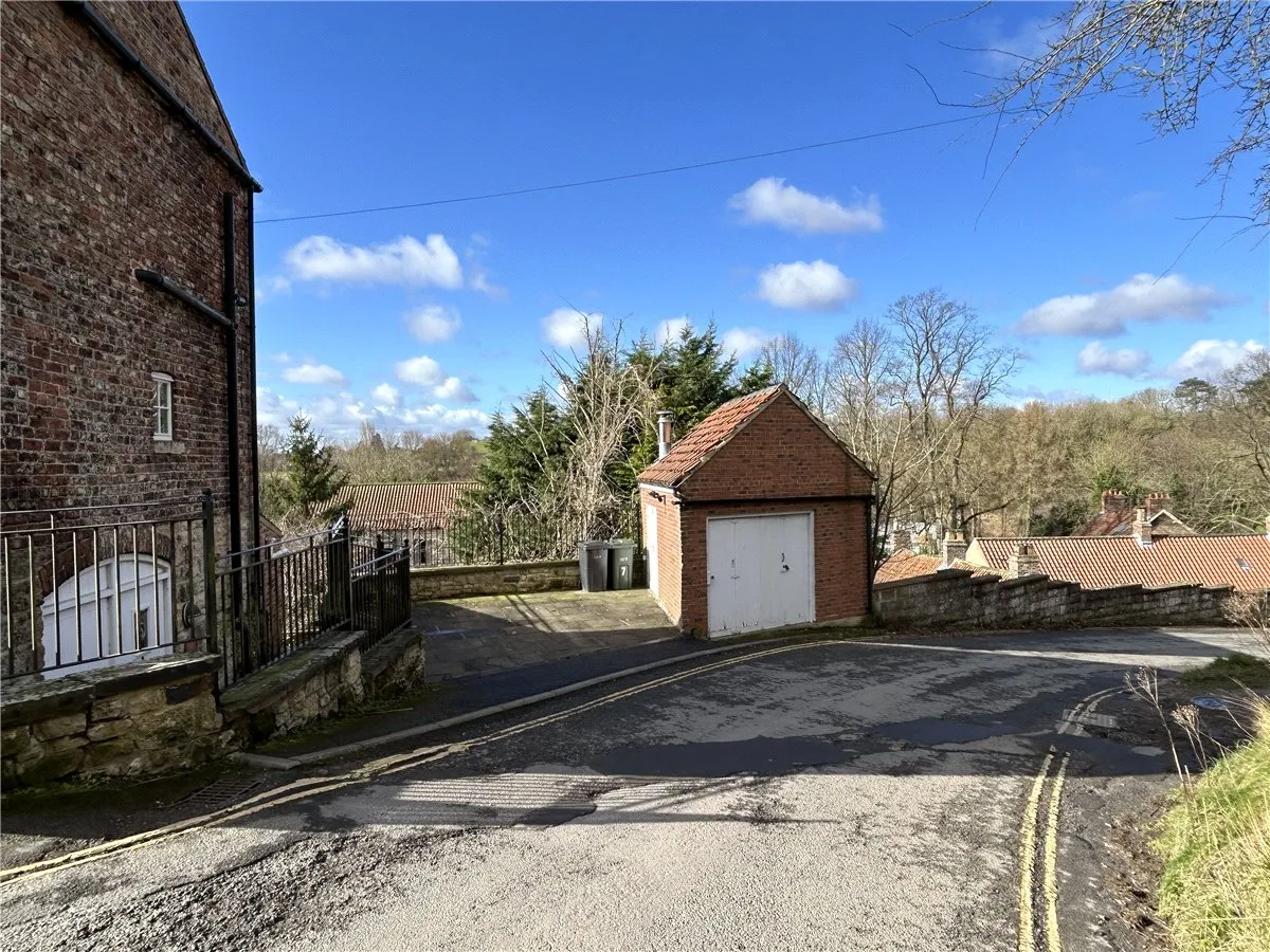 Castle Road, YO18, photo 16