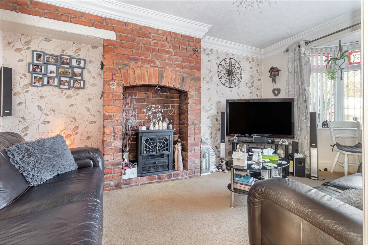 Cliff Rock Road, Rednal, Birmingham, West Midlands, B45 8QN, photo 2
