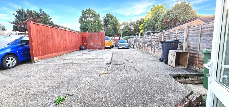 Grove Road, Rayleigh, Essex, SS6 8PX, photo 18