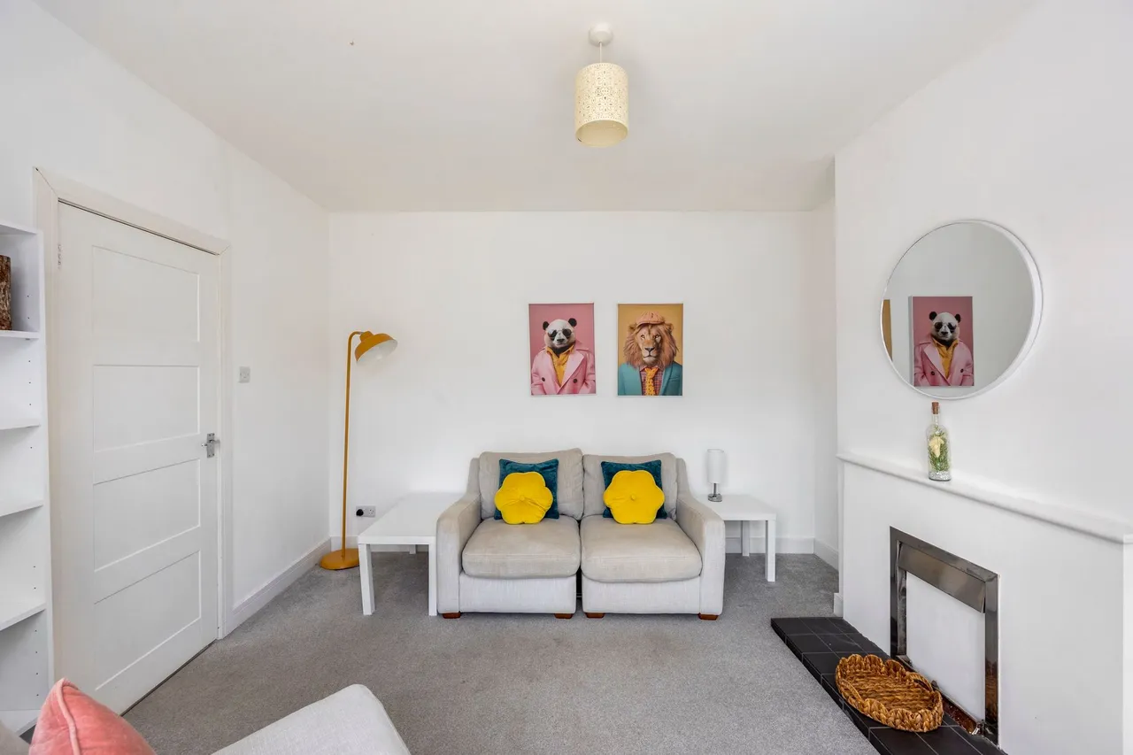 Rushams Road, Horsham, RH12, photo 8