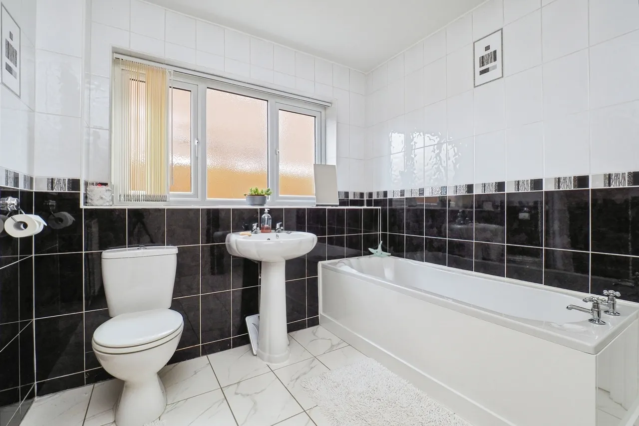 Bonner Lane, Calverton, NG14, photo 10