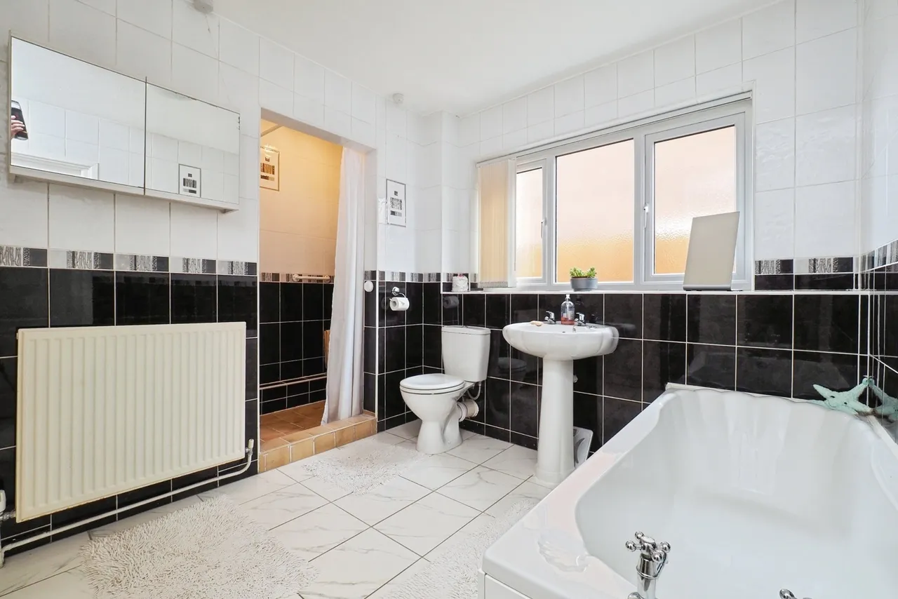 Bonner Lane, Calverton, NG14, photo 9