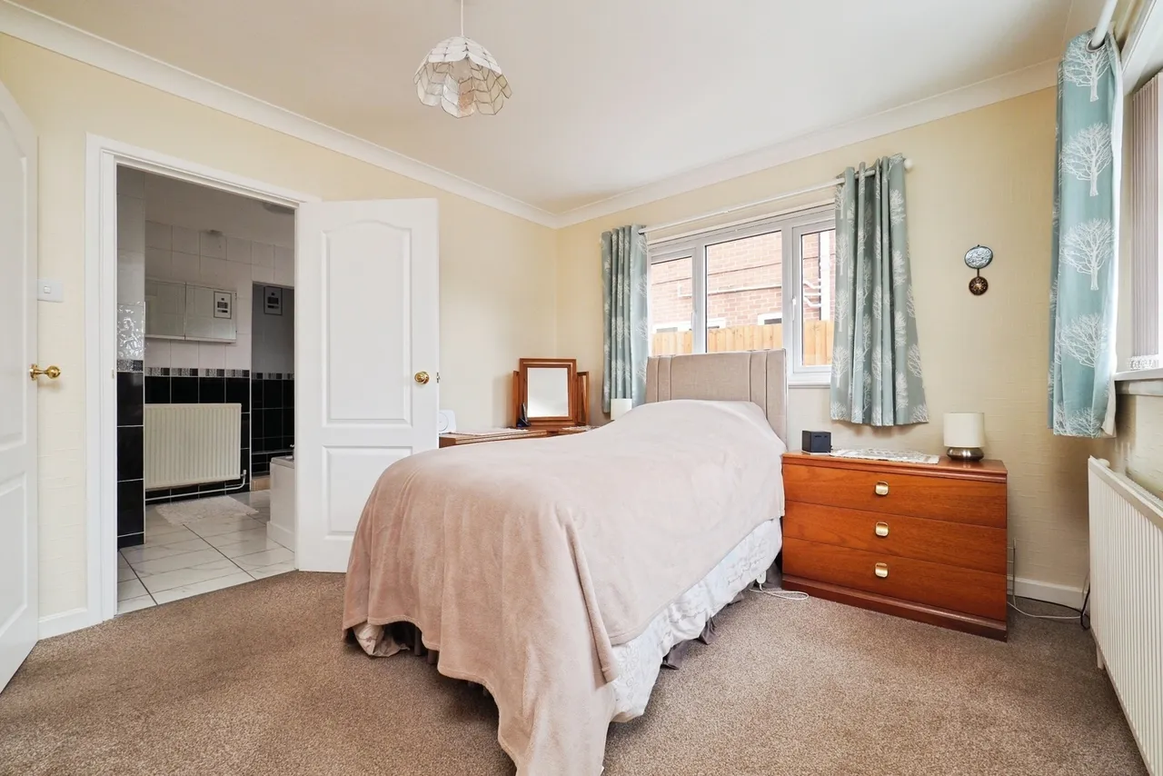Bonner Lane, Calverton, NG14, photo 13