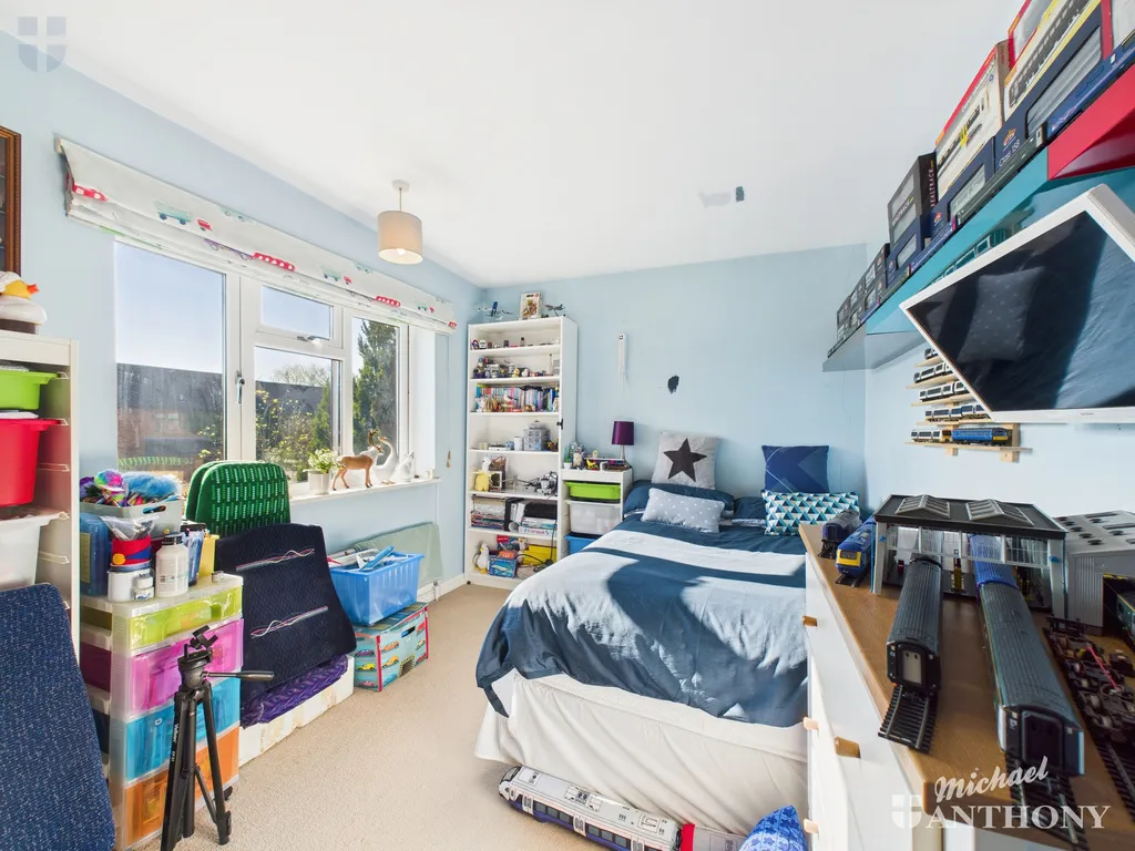 Meadow Park, Stoke Mandeville, Aylesbury, HP22 5XH, photo 9
