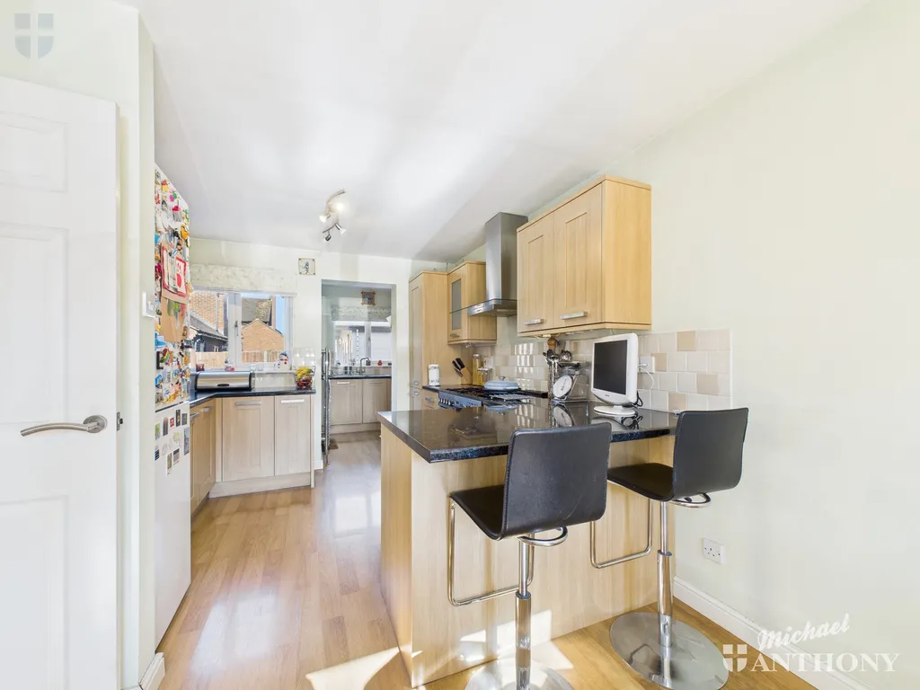 Meadow Park, Stoke Mandeville, Aylesbury, HP22 5XH, photo 14