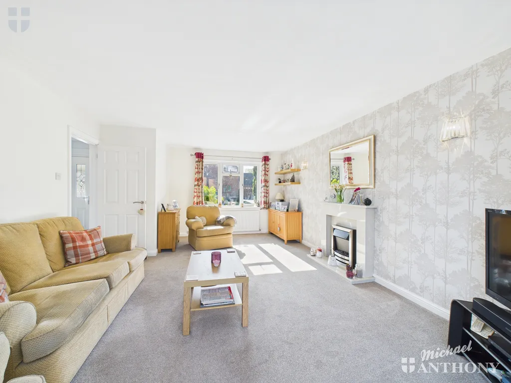 Meadow Park, Stoke Mandeville, Aylesbury, HP22 5XH, photo 15