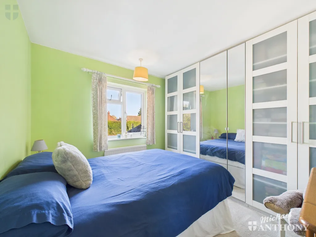 Meadow Park, Stoke Mandeville, Aylesbury, HP22 5XH, photo 10