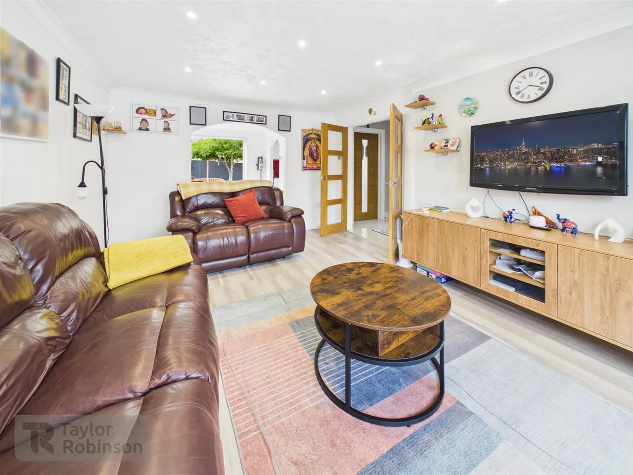 Somerville Drive, Pound Hill, RH10, photo 16