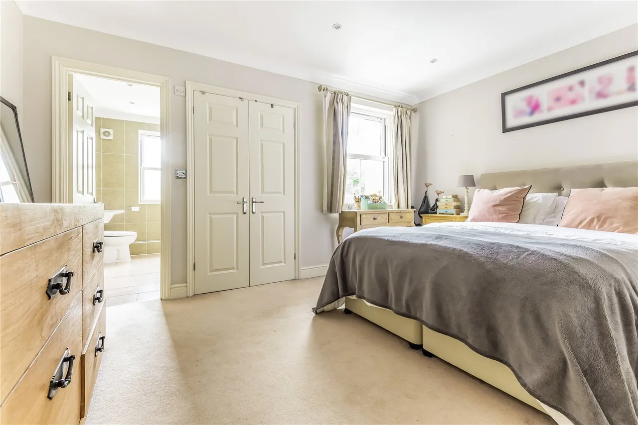 Connaught Road, Teddington, TW11 0QQ, photo 10