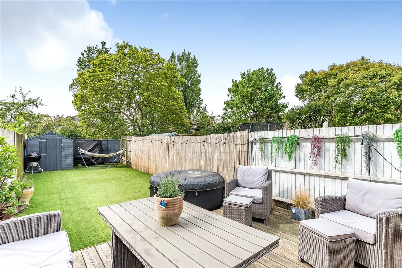 Connaught Road, Teddington, TW11 0QQ, photo 12