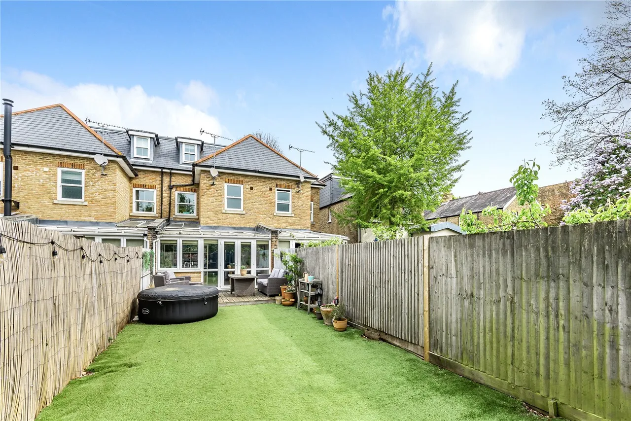 Connaught Road, Teddington, TW11 0QQ, photo 13