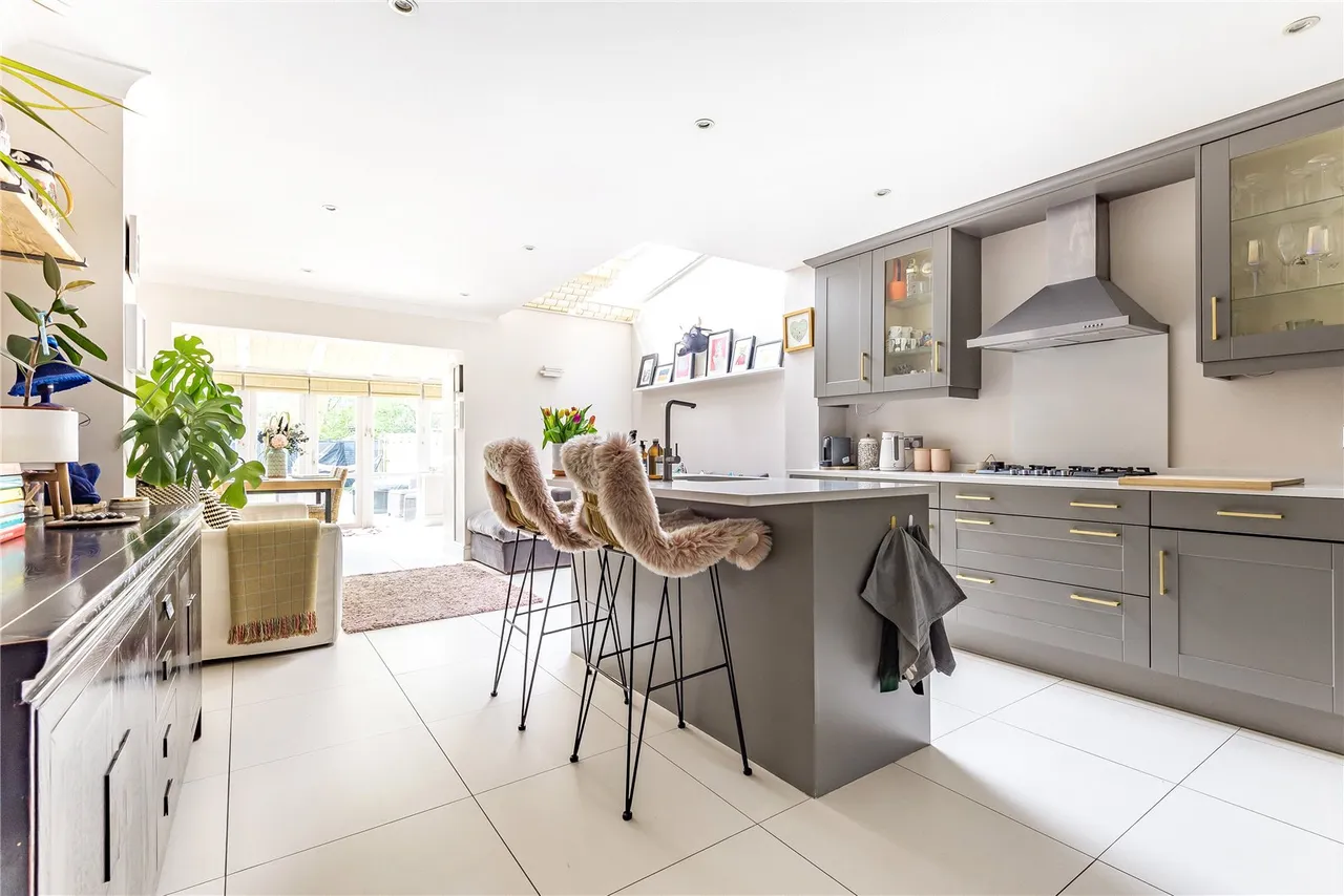 Connaught Road, Teddington, TW11 0QQ, photo 5