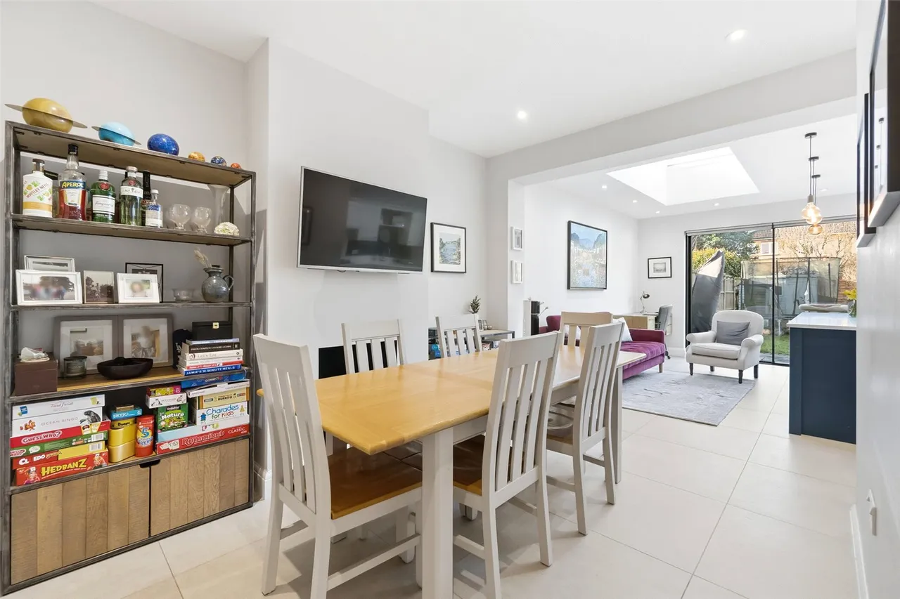 Falcon Road, Hampton, TW12 2RA, photo 4
