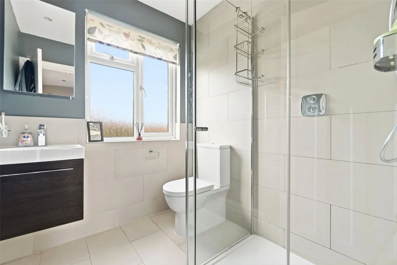 Falcon Road, Hampton, TW12 2RA, photo 8