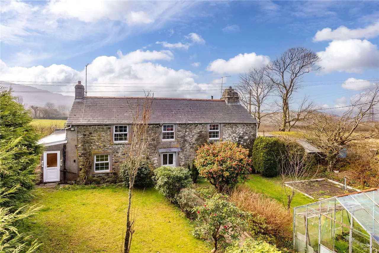 3 bed house for sale — Coldvreath, Roche, St. Austell, Cornwall, PL26 8LS