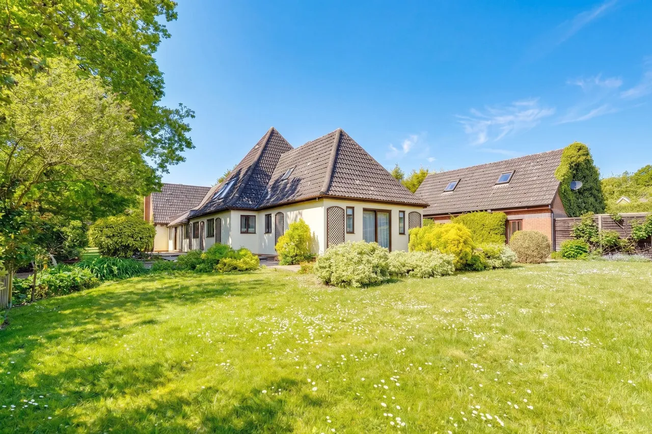 Jacks Lane, Takeley, CM22, photo 2