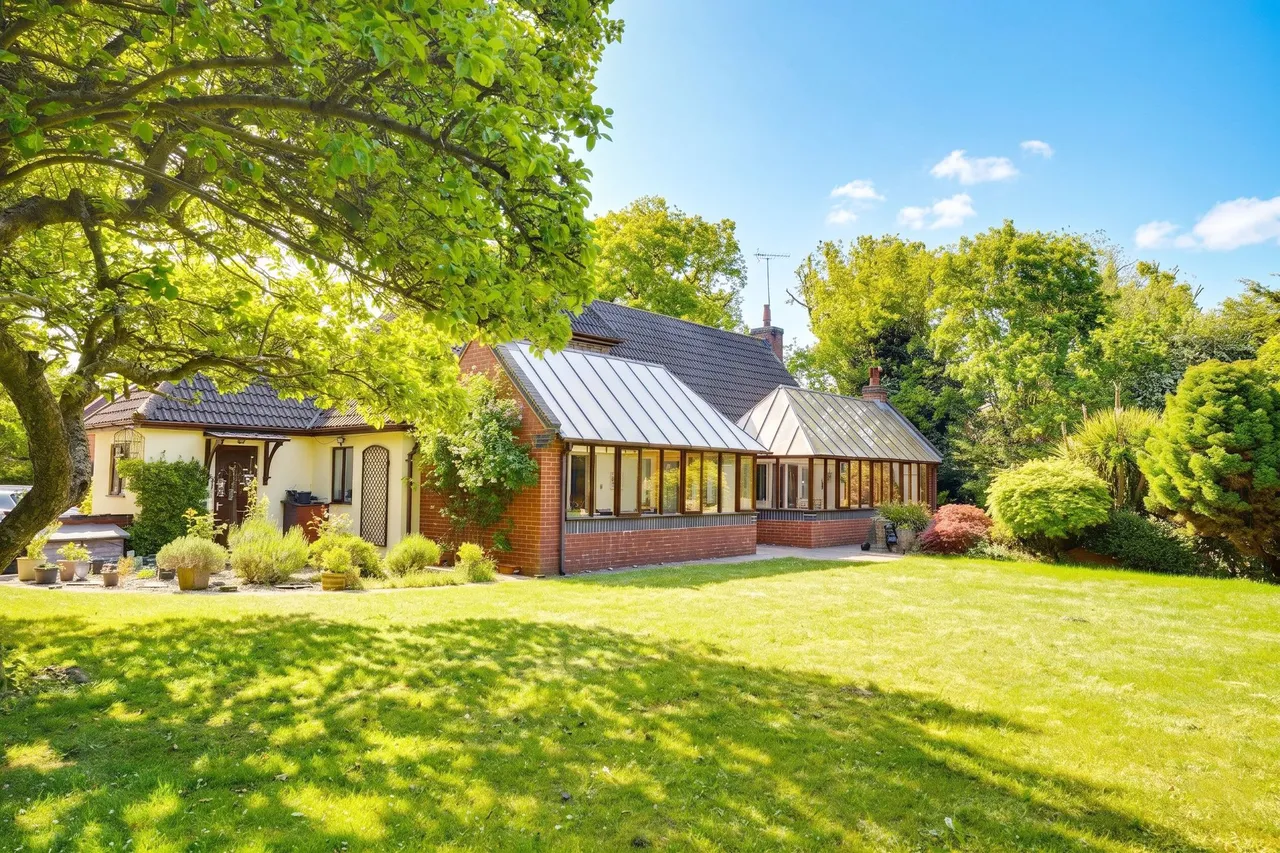Jacks Lane, Takeley, CM22, photo 4