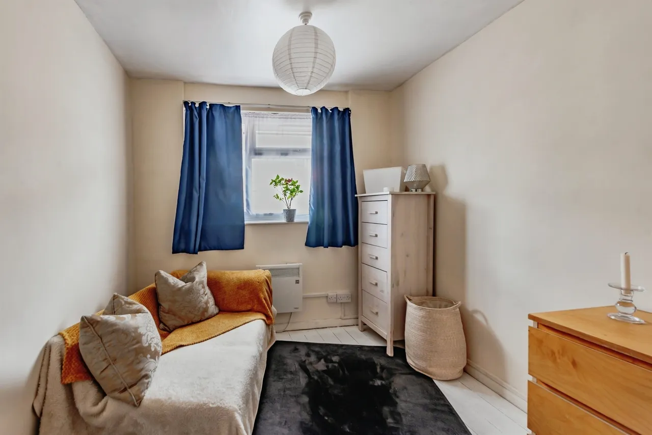 Huntingdon Road, Redhill, RH1, photo 12