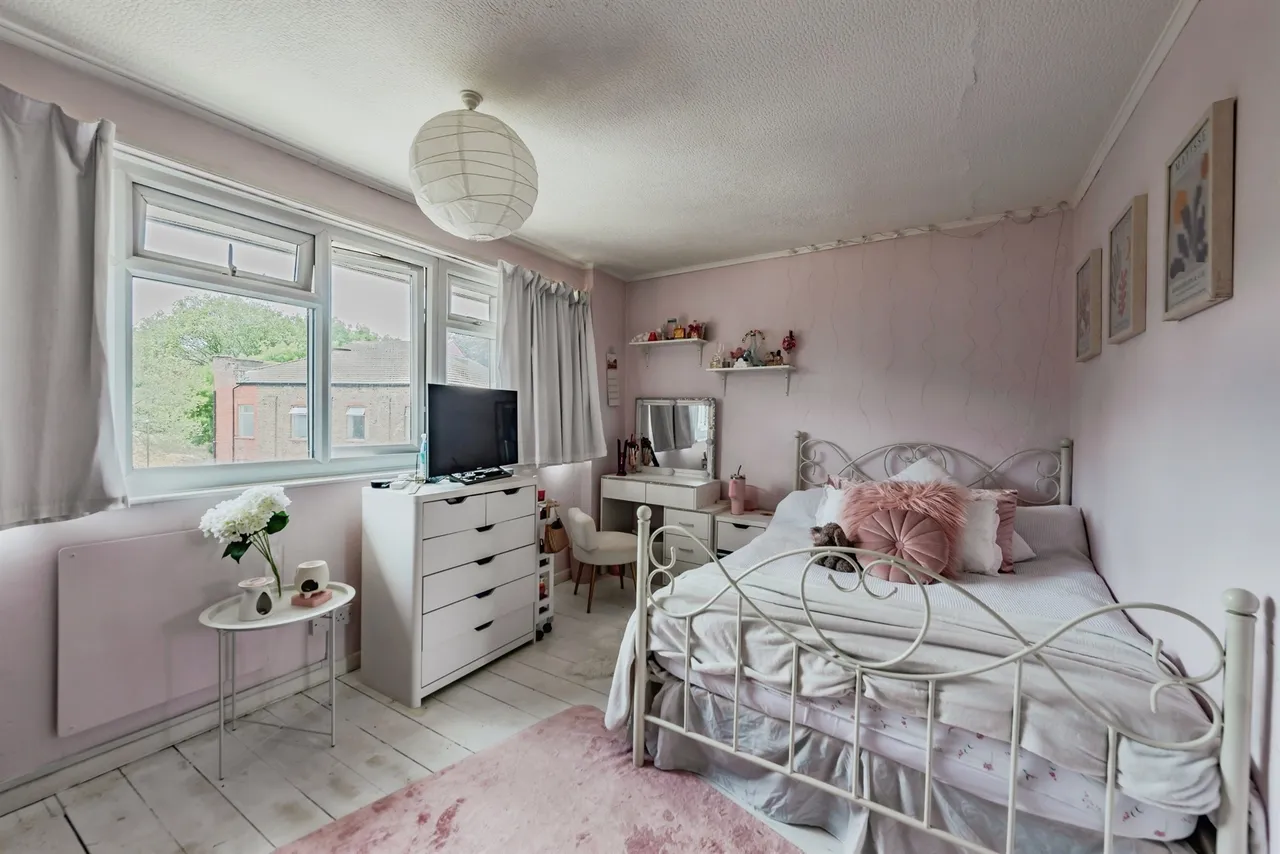 Huntingdon Road, Redhill, RH1, photo 9