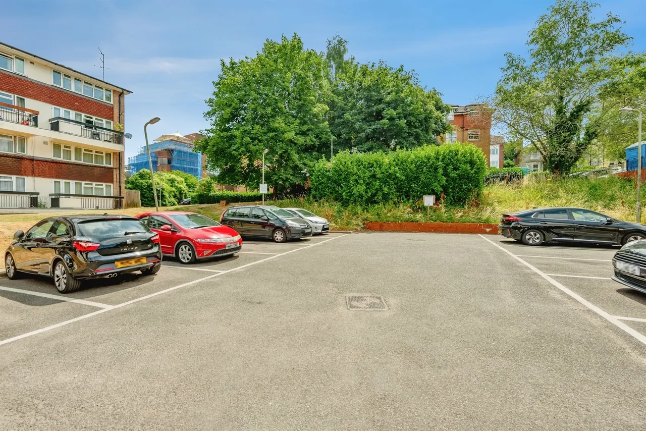 Huntingdon Road, Redhill, RH1, photo 14