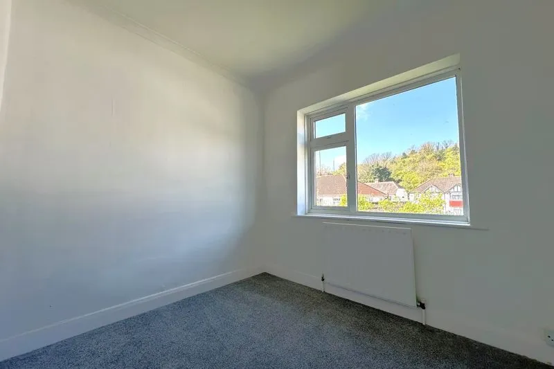 Lower Bevendean Avenue, Brighton BN2 4FE, photo 9