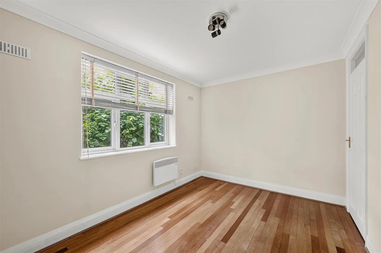 The Downs, London SW20 8HT, photo 8