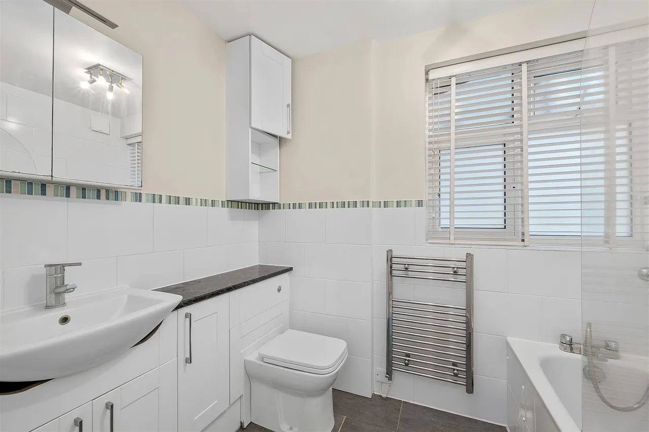 The Downs, London SW20 8HT, photo 4