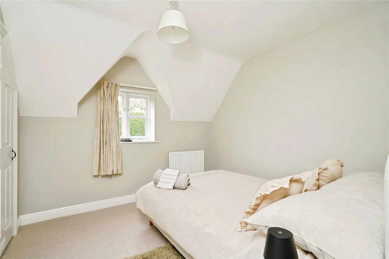 Sweeps Lane, Burford, OX18, photo 9