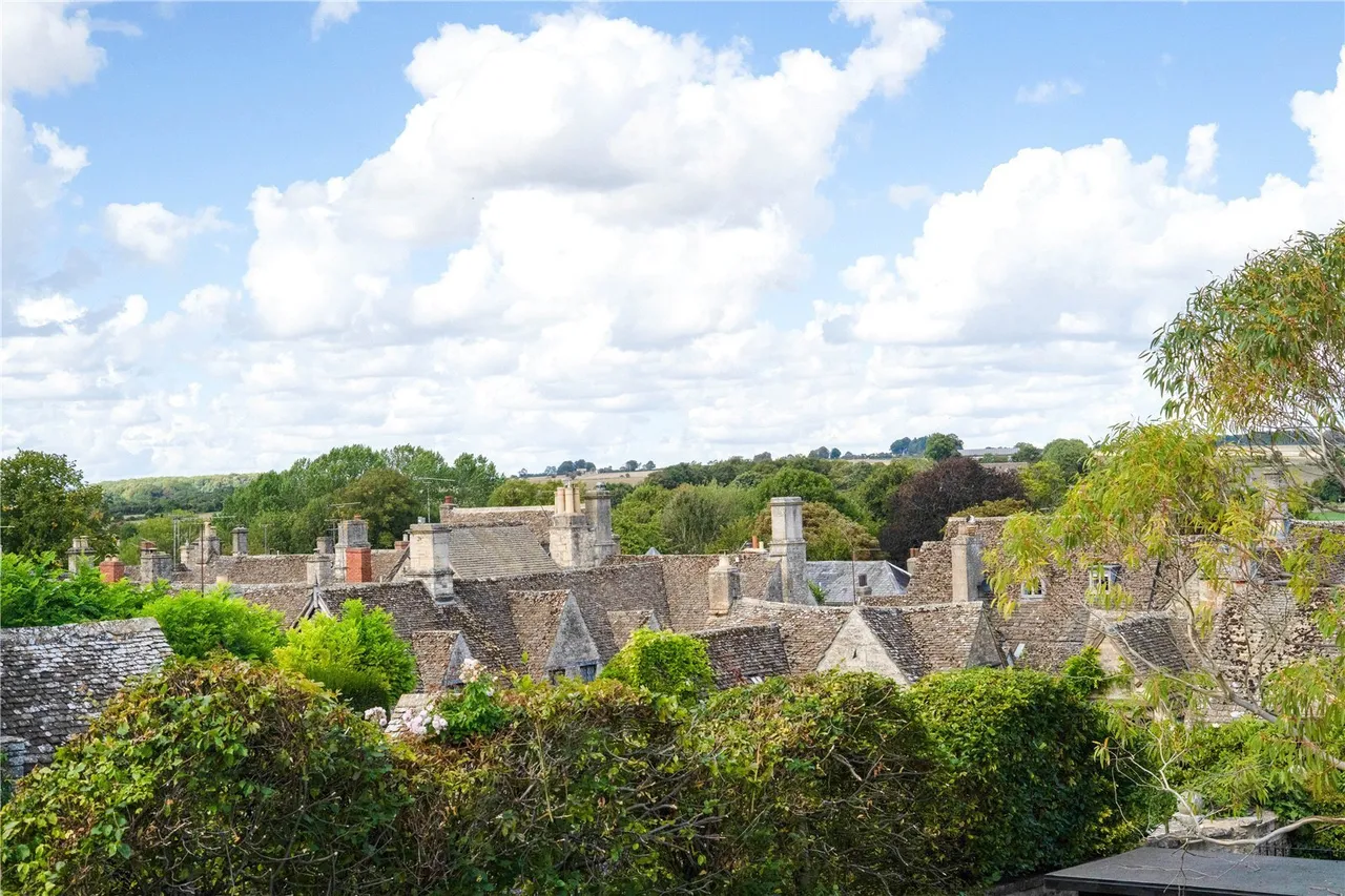 Sweeps Lane, Burford, OX18, photo 13
