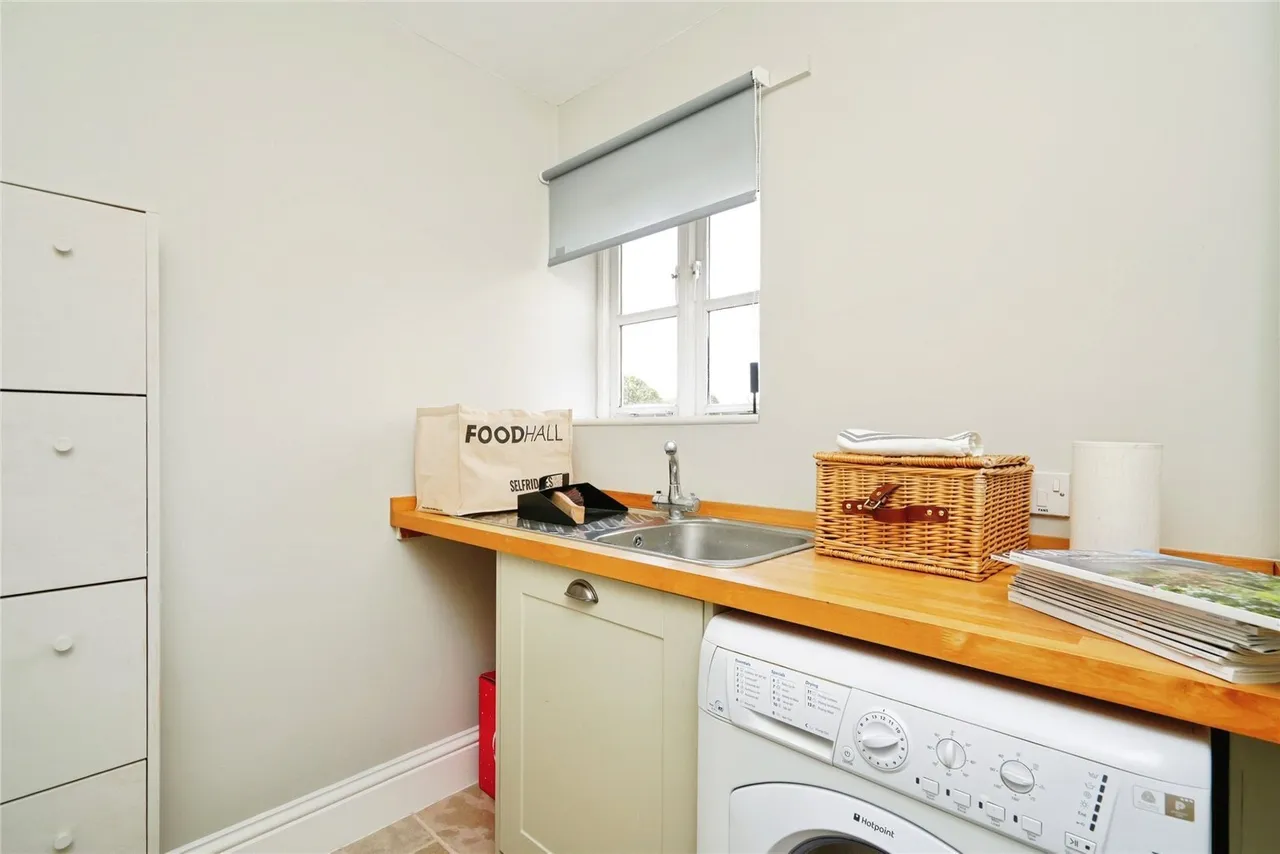 Sweeps Lane, Burford, OX18, photo 19