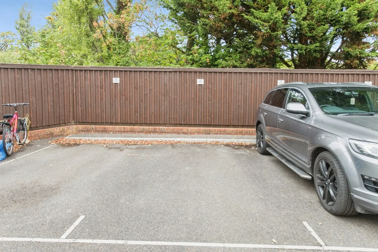 Popham Close, Tiverton, EX16, photo 10